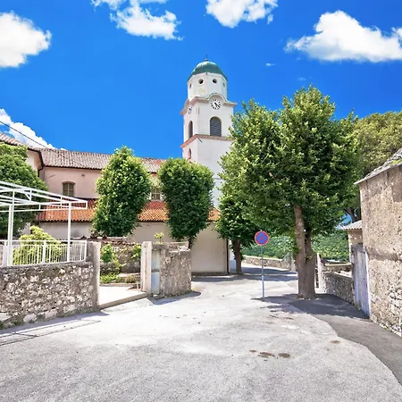 In 13838 Daire Crikvenica