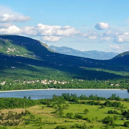 In 13838 Apartment *